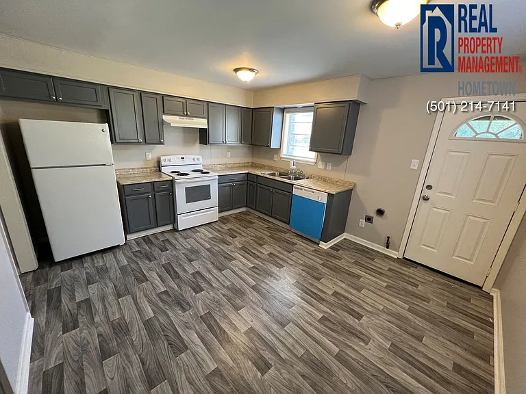 5301 Southboro Ct #B — Photo 4