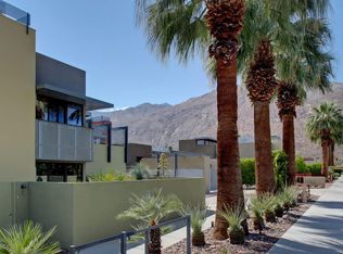 671 E Arenas Rd, Palm Springs, CA 92262