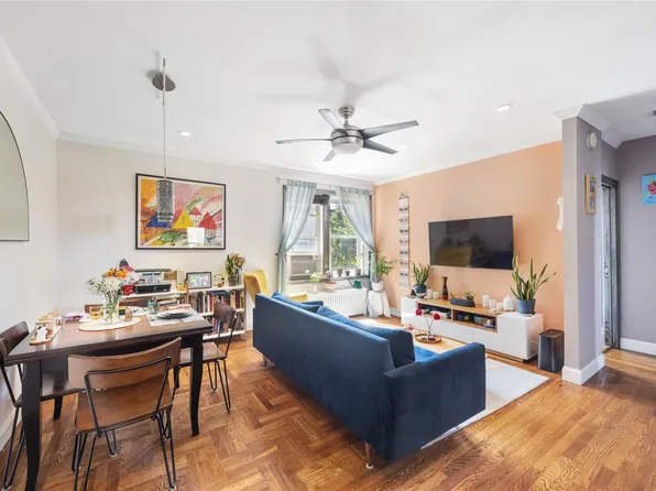 48-35 43rd St #7A, Woodside, NY 11104