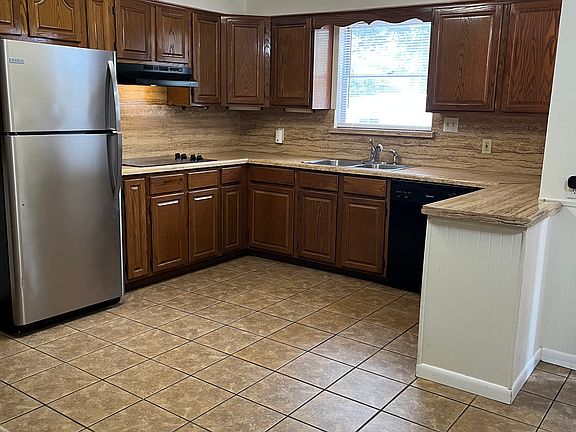 5th image of 175 Tansyl Dr