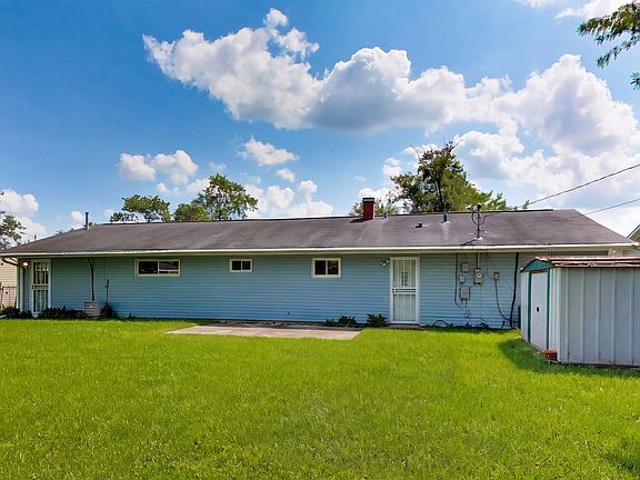 3rd image of 2205 220th St