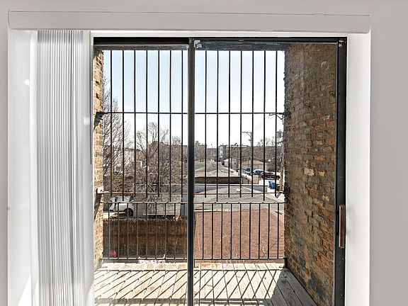2nd image of 6104 S Dorchester Ave APT 2S