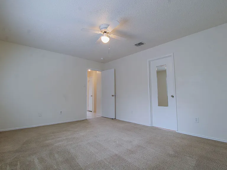 6214 Ridge Glade St — Photo 24