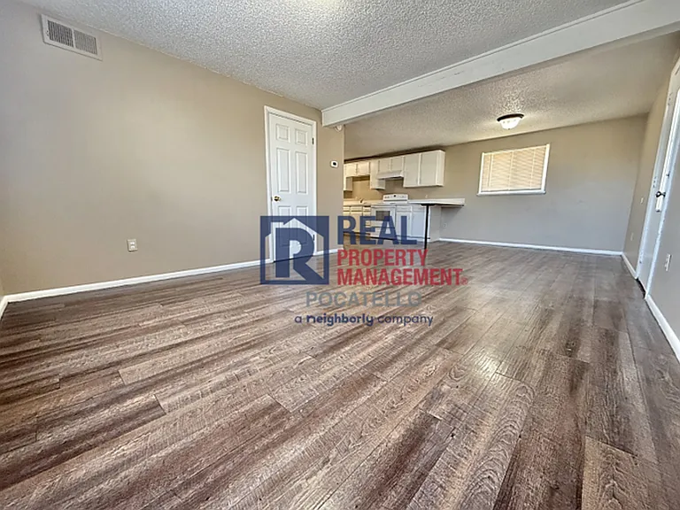 59-57-55-53 Foothill Blvd — Photo 9