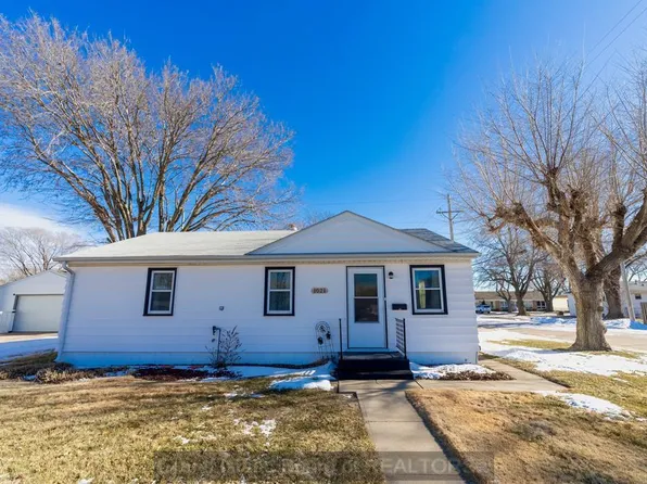 1021 S Plum St, Grand Island, NE 68801