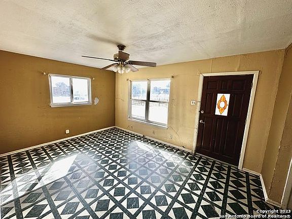 2nd image of 1807 Point West St