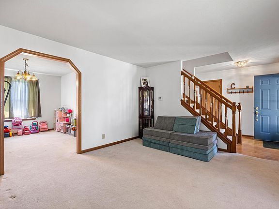 2nd image of 135 Berwick Dr