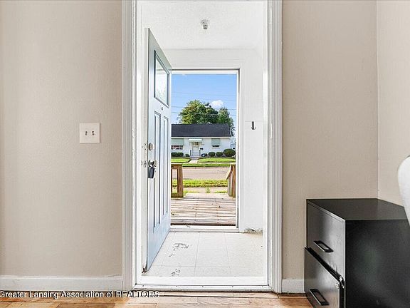 2nd image of 735 Vance St