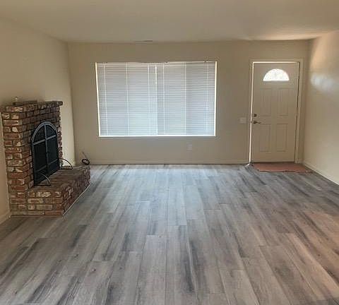 4th image of 8470 Linden Ave