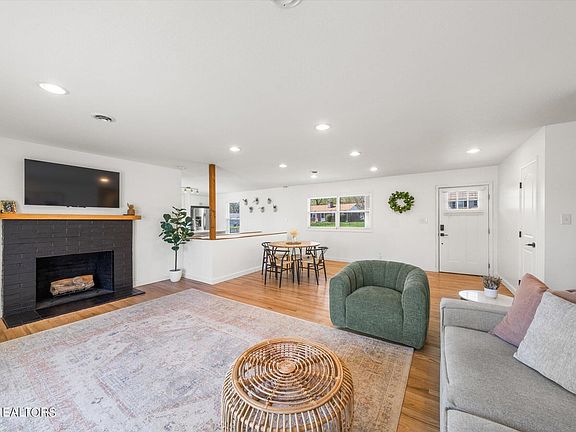 4th image of 5420 Green Acre Dr