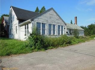 76 Wadsworth St, Thomaston, ME 04861