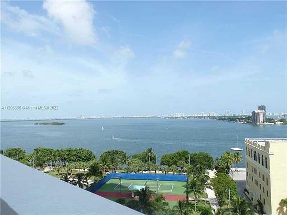 2nd image of 1750 N Bayshore Dr APT 2504