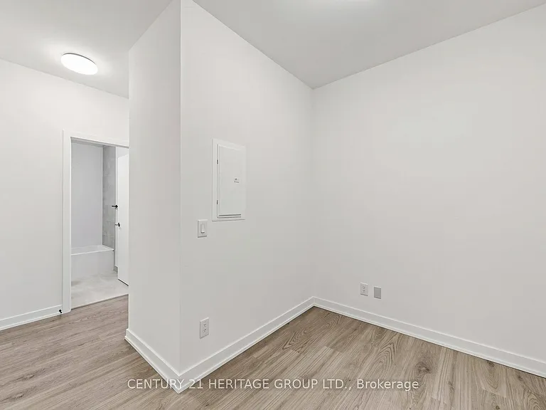 8888 Yonge St #718 — Photo 22