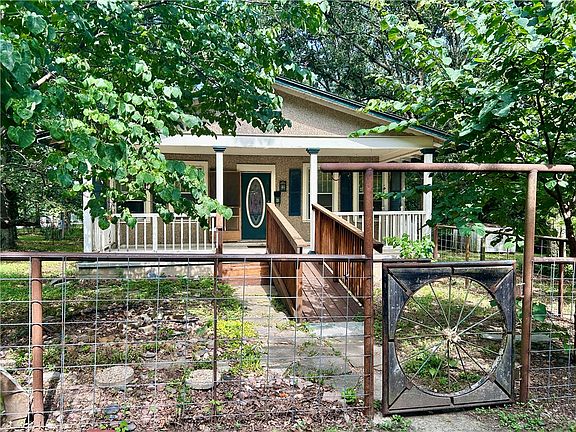 4th image of 4791 Walnut Grove Ln