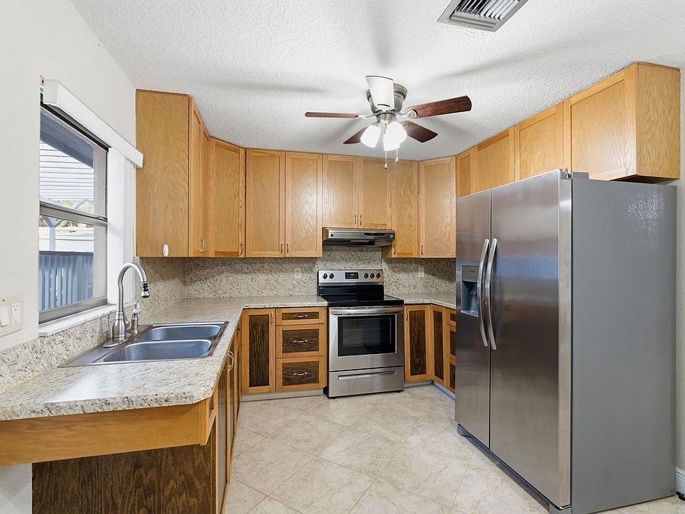 1st image of 2545 Conroy Dr