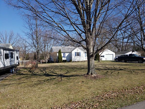 3rd image of 2148 Van Oss Dr