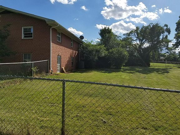 4th image of 106 Apache Dr
