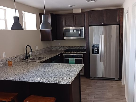 5th image of 4008 Camelot Heights Dr #A