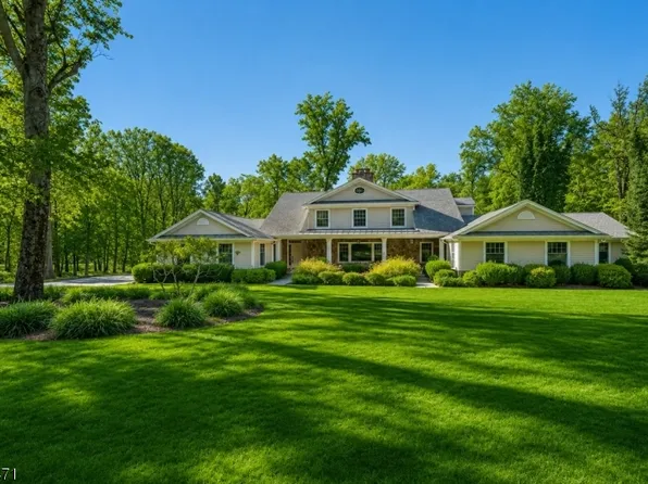 5 Winding Way, Saddle River Boro, NJ 07458