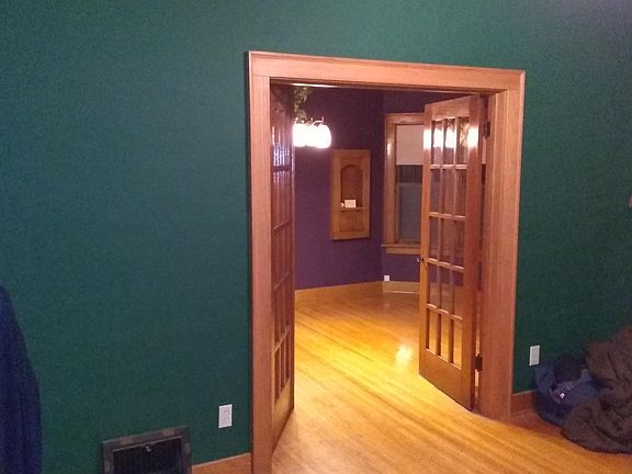 5th image of 227 W 11th Ave