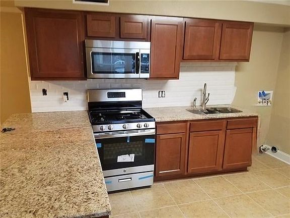 3rd image of 4520 Herrmann St