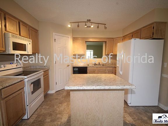 5th image of 508 Sandy Oak Dr