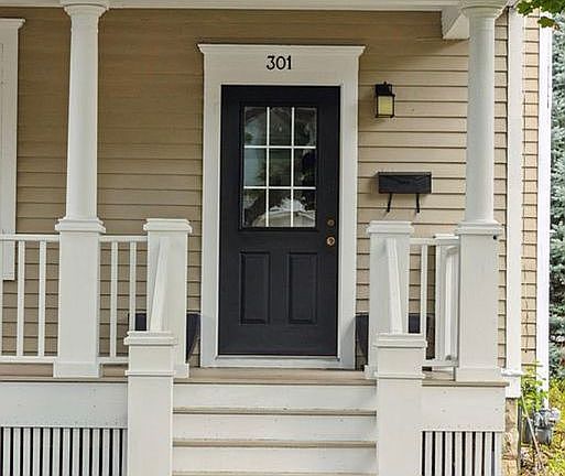 4th image of 301 Center St