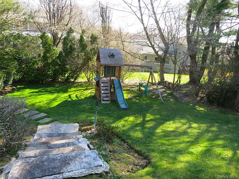 174 Waverly Rd — Photo 18