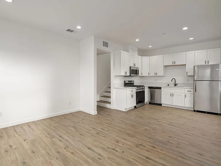 6765 N Elman St — Photo 2