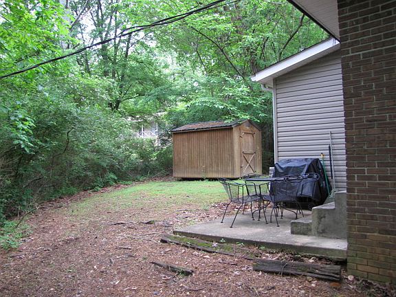 3rd image of 3804 Cherwood Ln