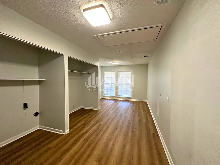 110 Windsor Dr — Photo 21