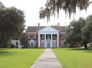 1301 Shell Beach Dr, Lake Charles, LA 70601