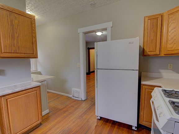 4th image of 907 43rd St #909