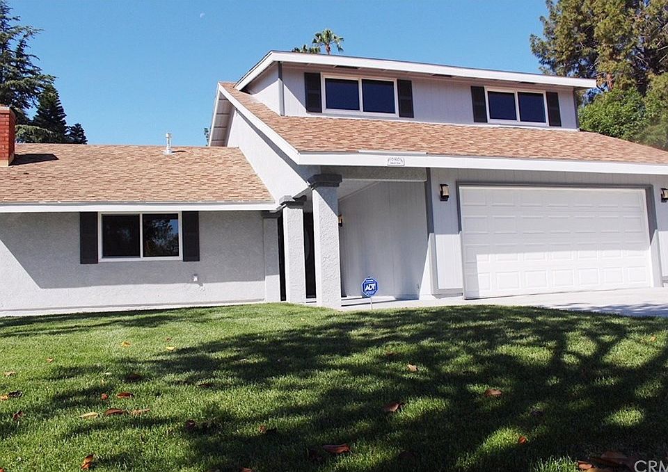 1st image of 15168 Ashwood Ln