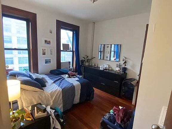 4th image of 350 E 67th St #24A