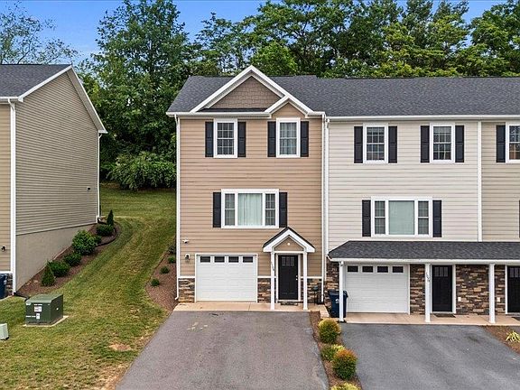 2nd image of 1104 Bluemoon Dr
