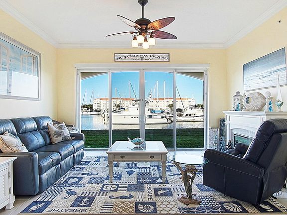 4th image of 13 Harbour Isle Drive #105