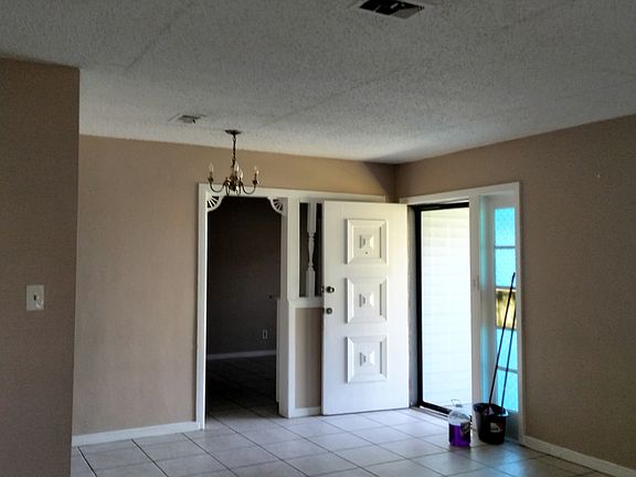 2nd image of 714 Gentian Dr