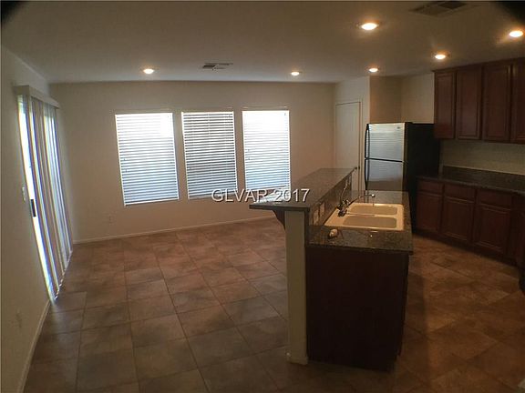 5th image of 479 Keelmans Point Ave #0