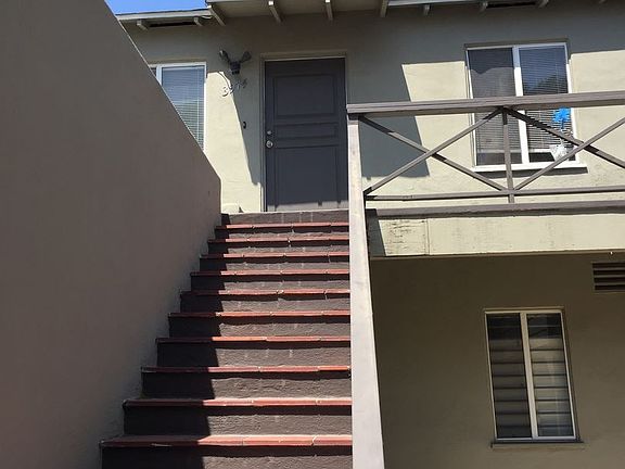 2nd image of 3974 Park Blvd