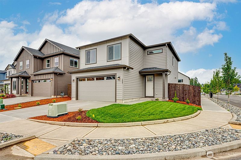 2nd image of 3447 SE 8th Avenue