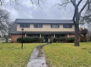 301 E Church St, El Campo, TX 77437