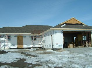 919 Greenway Blvd SE, East Grand Forks, MN 56721