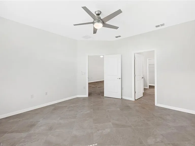 2672 Vine Ave — Photo 21