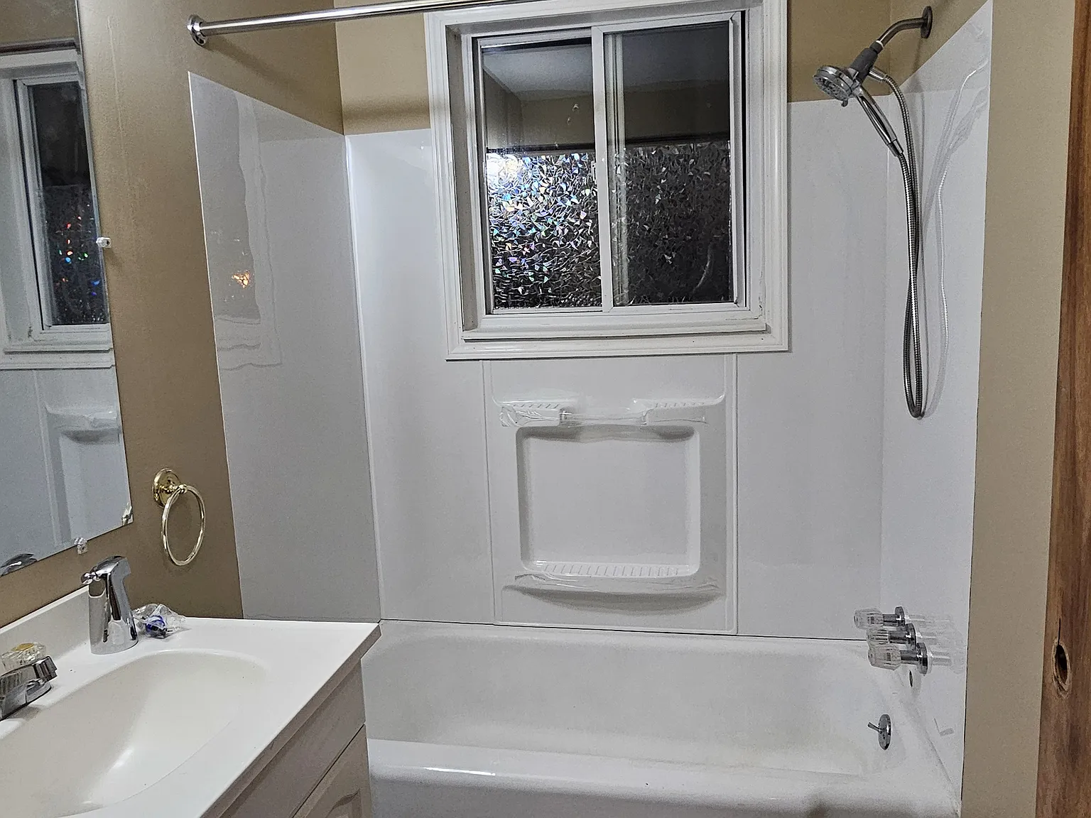 2 bedroom apartment — Photo 4
