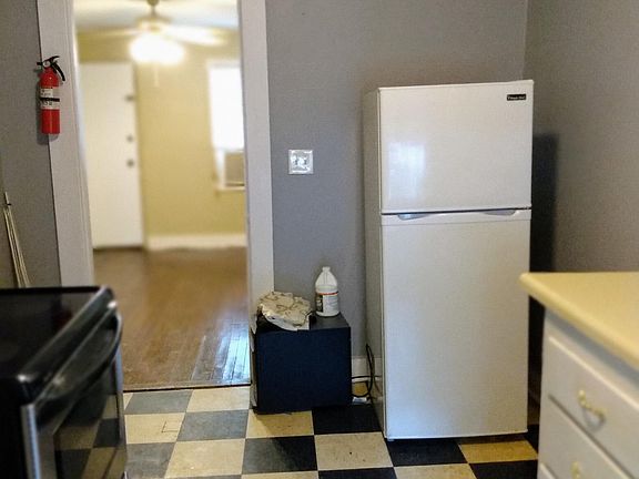 5th image of 34 Hillhouse St #5
