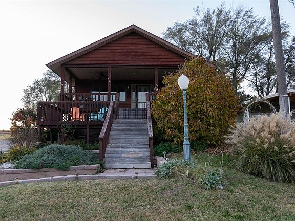 2nd image of 52 Lakeshore Dr