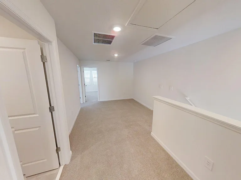 1129 Bradford Park Dr — Photo 21