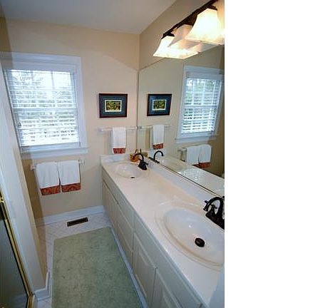 5th image of 10829 Millington Ln