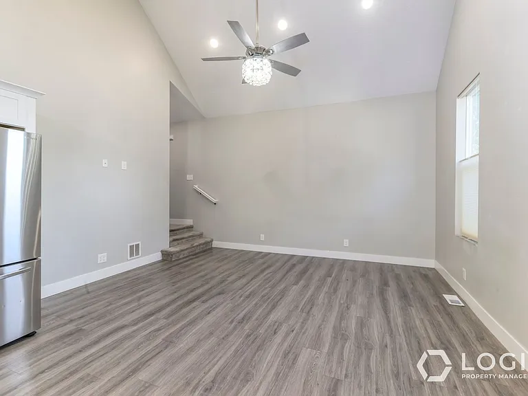 935 W 200 N — Photo 6